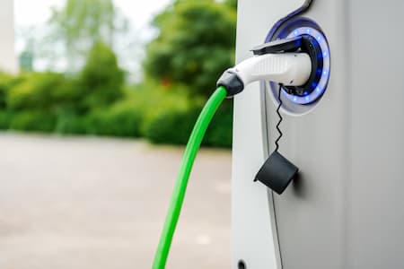 What You Need To Know About Electric Vehicles Thumbnail